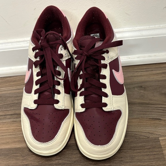 Nike Burgundy and Pink Sneakers - Picture 4 of 7